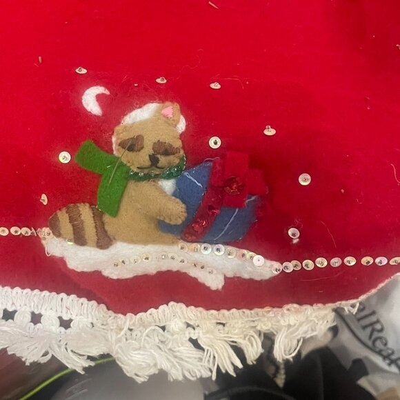 Handmade Tree Skirt - Picture 15 of 16